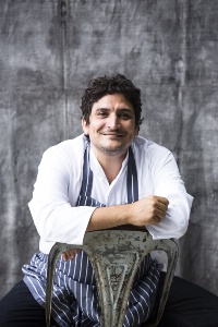 Mauro Colagreco, vice-prsident des Relais & Chteaux : ' Les chefs Relais & Chteaux se font ambassadeurs auprs du public de bonnes pratiques, non seulement au restaurant, mais galement chez le poissonnier.