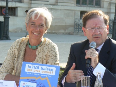 Christine Lagarde et Herv Novelli donnent  le coup d'envoi de la baisse de TVA