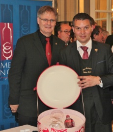 Guy Musart a remis le prix du cocktail  Cdric Brisson.