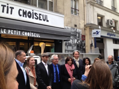 En 2014, la maire de Paris, Anne Hidalgo, assiste au lancement du premier camion Moulinot avec Stefan Martinez ( g avec casquette) et Didier Chenet (au centre).